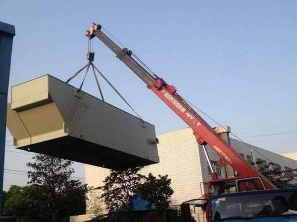 赤壁市吊车租赁_谭格庄镇吊车出租经常维护和保养决定吊